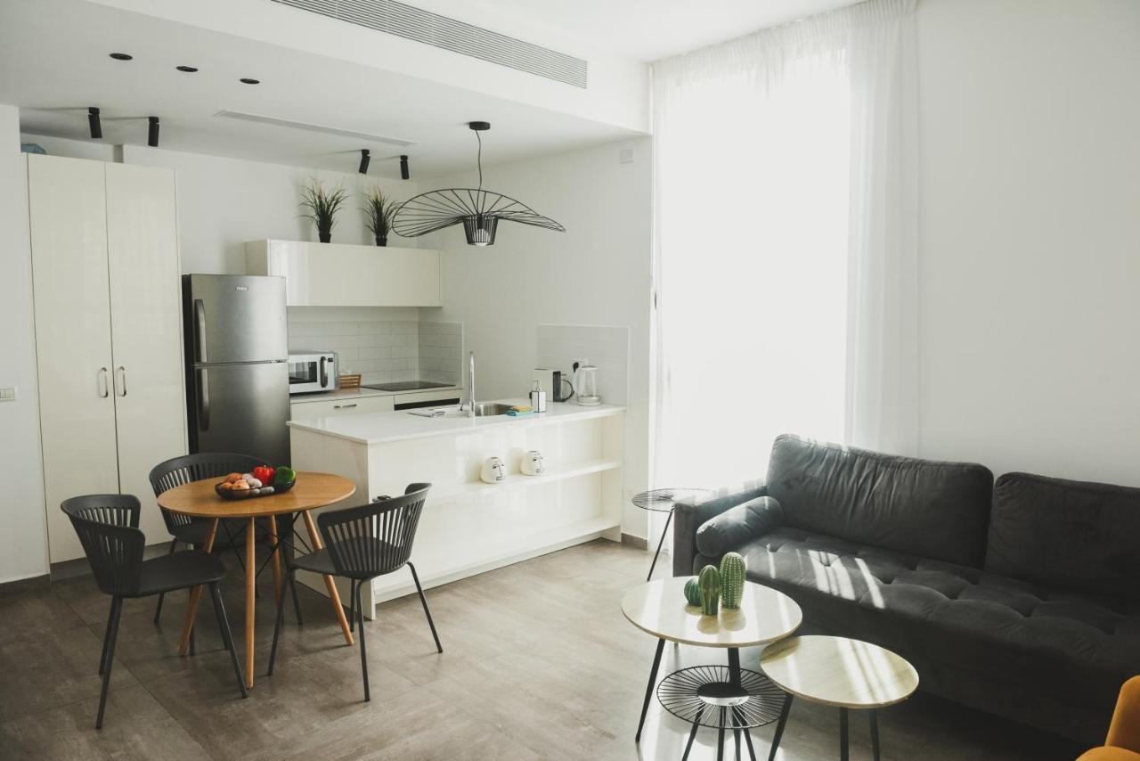 The Rambam Residence - By Localz Group Tel Aviv Bagian luar foto
